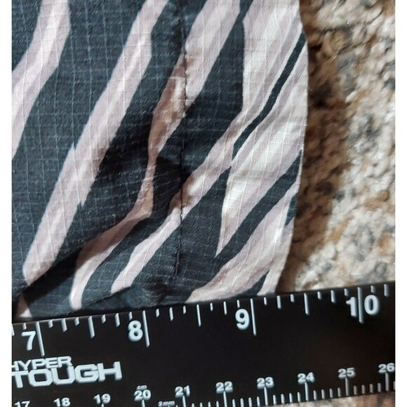 NIKE CONVERSION ALLOVER PRINT  Men's SHORTS BLACK/METALLIC SILVER (644860-010) - Picture 6 of 6